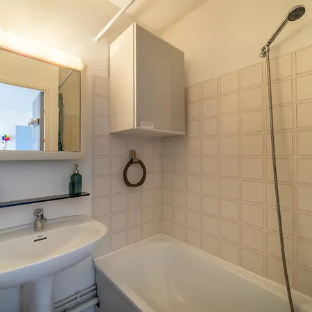 Saint James-12 By Interhome Apartamento Le Lavandou